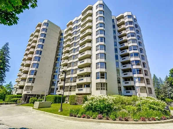 1201 N Shore Blvd E #706, Burlington, ON L7S 1Z5