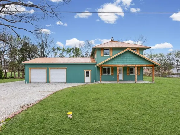 315 E Park Rd, Garnett, KS 66032