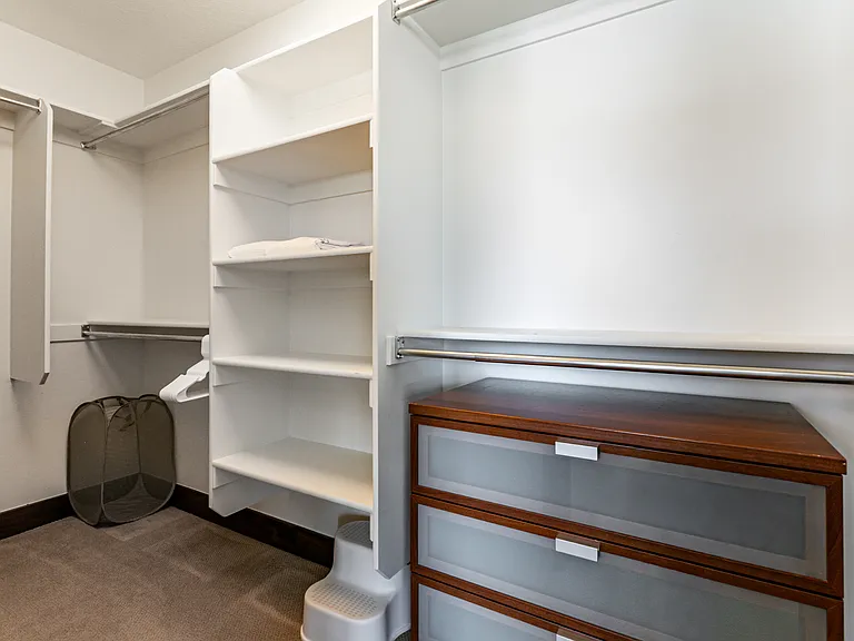 924 W Abigail Dr — Photo 24