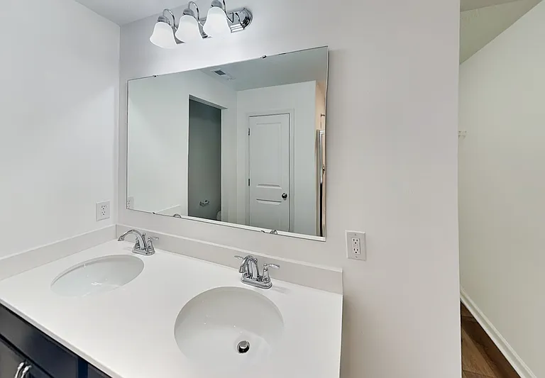 10506 Broadford St — Photo 14