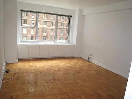 Rented by R New York | media 67