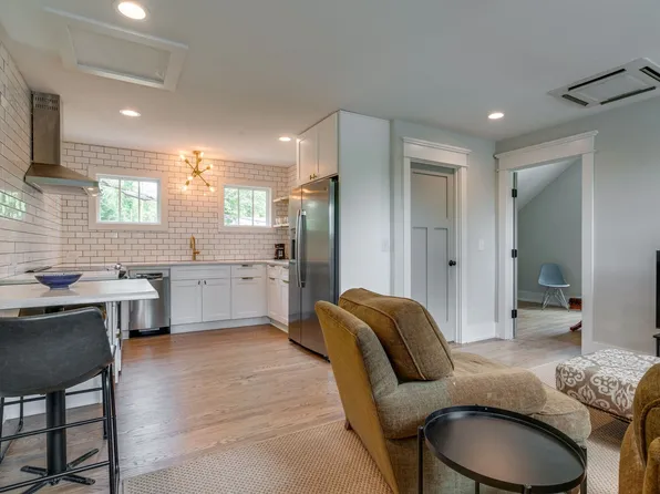 2811 Oakland Ave #B, Nashville, TN 37212