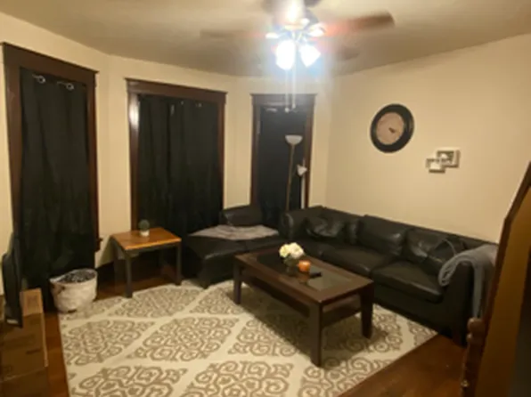 328 E Market St, Warrensburg, MO 64093