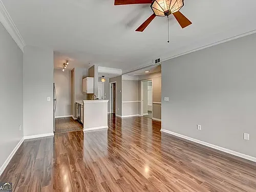 2700 Pine Tree Rd NE Photo 1