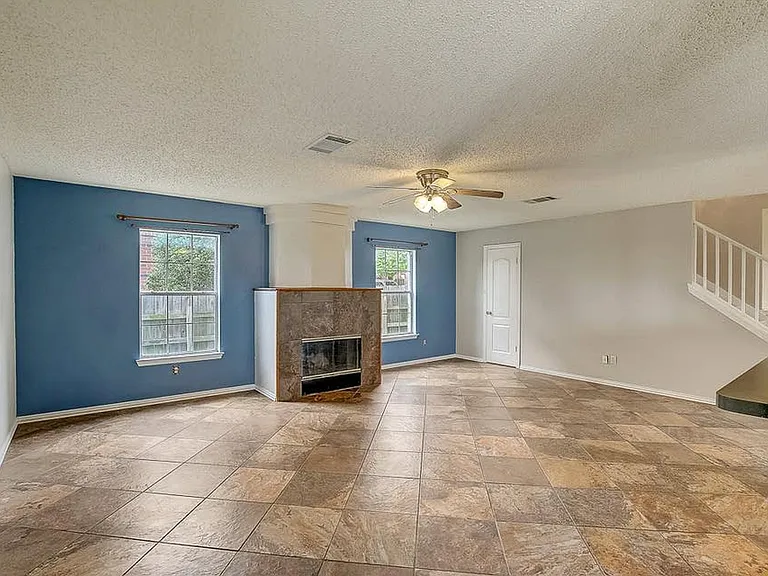 17627 Dansworth Dr — Photo 20