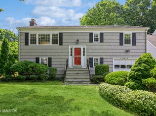 1A River Ln, Cos Cob, CT 06807