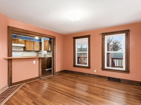5th image of 1180 Willard Ave