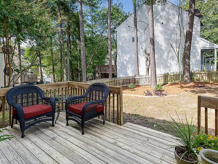 8400 Hobhouse Cir — Photo 20