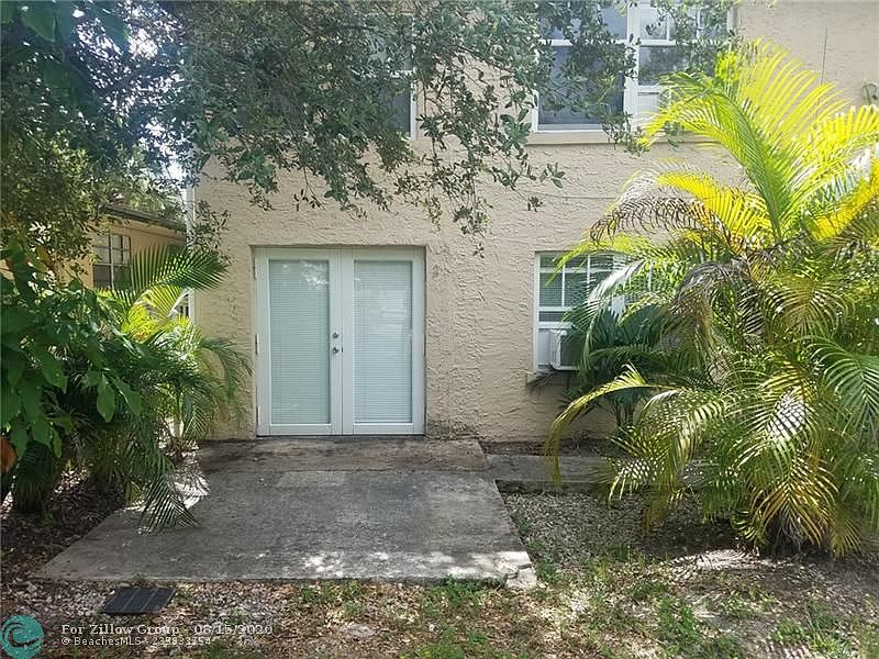 1st image of 924 W Las Olas Blvd #2