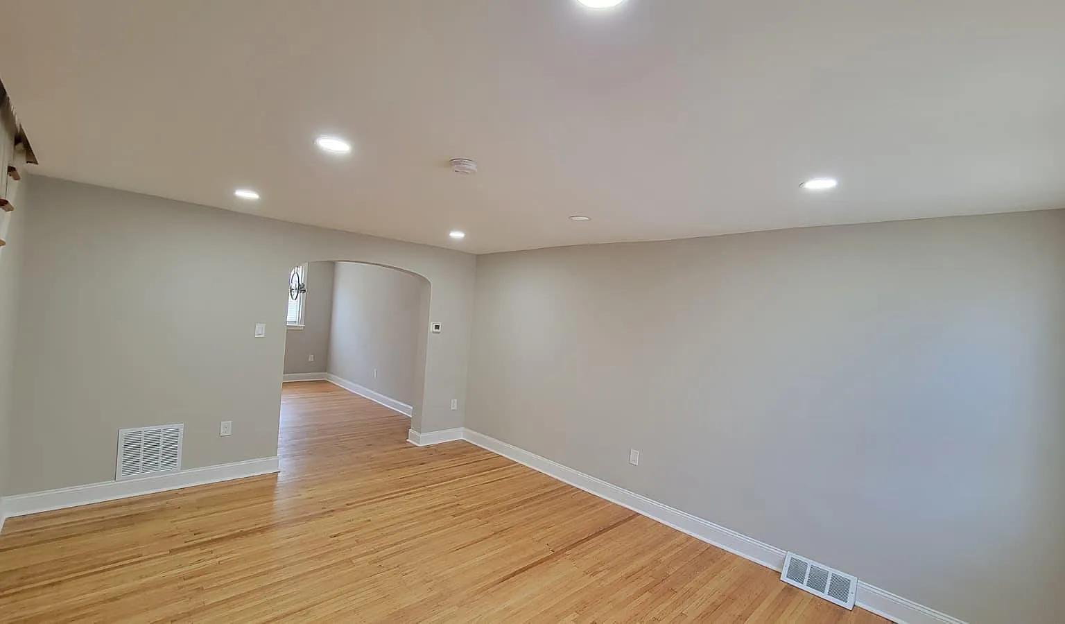 3 bed, 1105 sqft, $1,685 — Photo 2