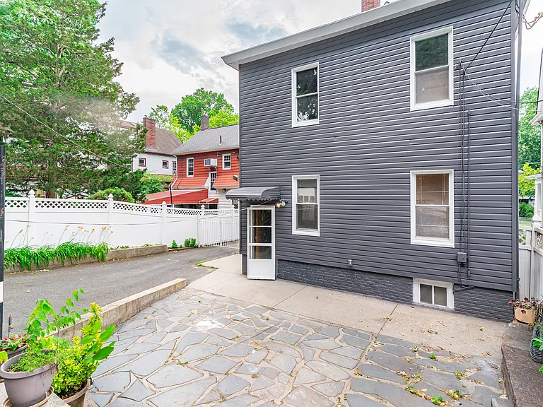 228 Duane St #1 — Photo 23