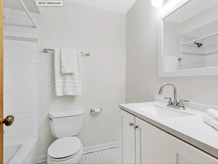 639 W Wellington Ave #4 — Photo 10