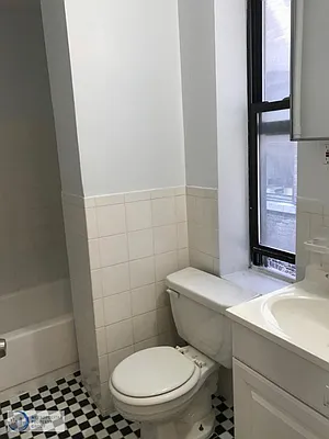 Rented by Metropolitan Property Group | media 10