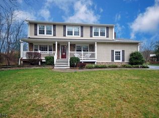 30 Madison St, Gillette, NJ 07933