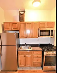 Rented by Urban Real Estate Property Group Inc