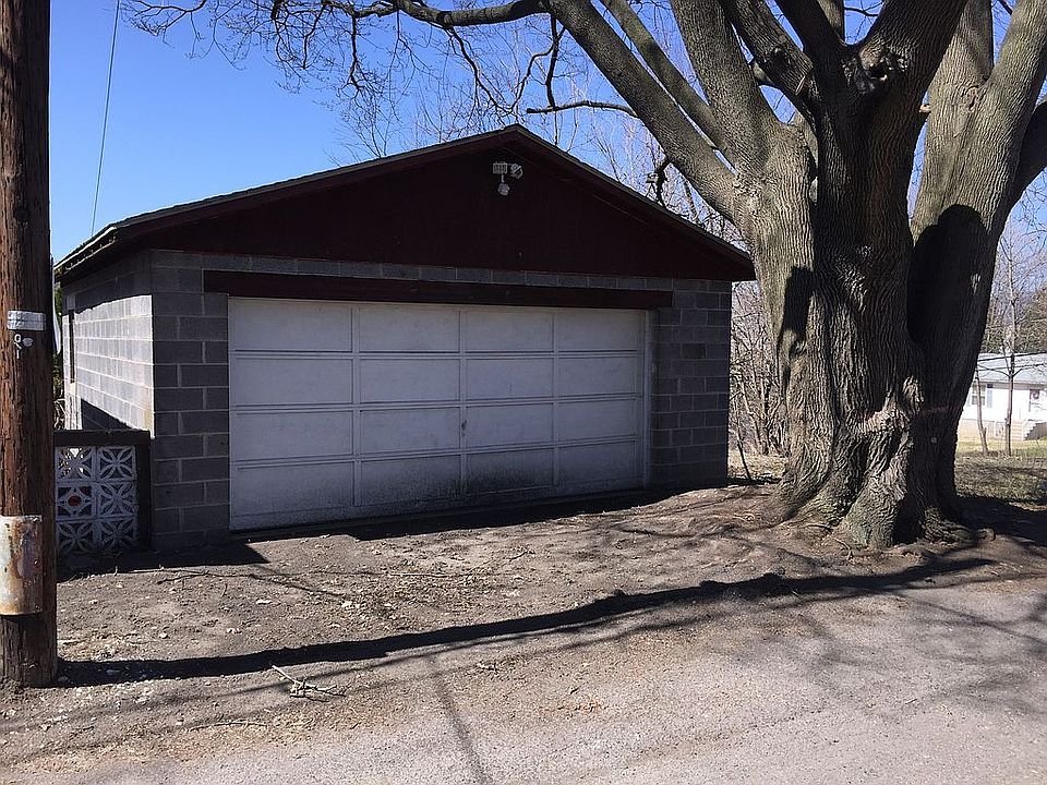 2nd image of 1032 Madison Ave