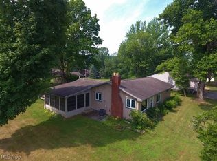 6120 Vale View Dr SW, Sherrodsville, OH 44675
