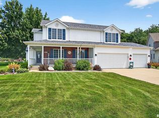 1971 Royal Ct, Bettendorf, IA 52722