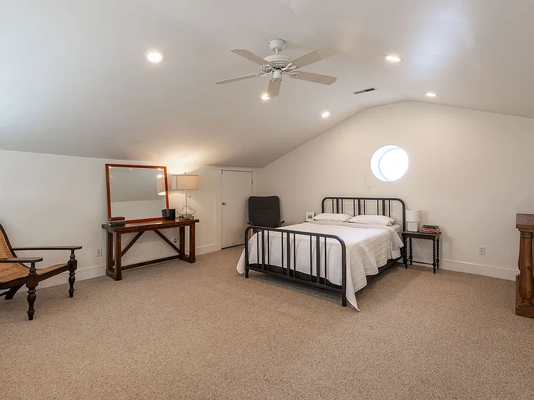 332 Milton St #2 — Photo 27