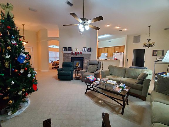 3rd image of 1076 Deer Chase Dr