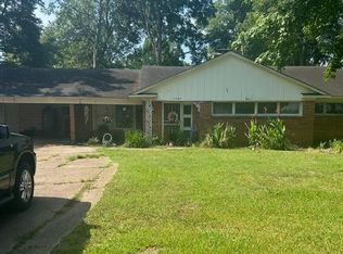 3507 Sherwood Dr, Greenville, MS 38703