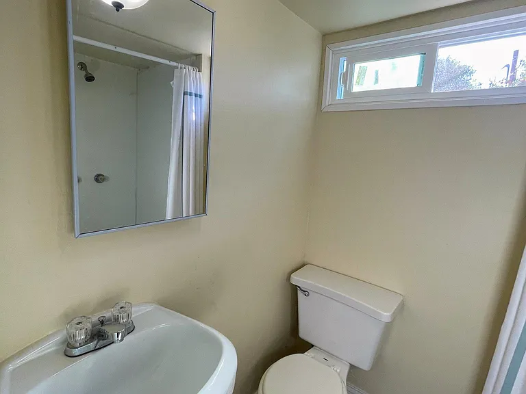 16397 D St #13 — Photo 6