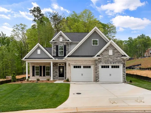 2721 Monarch Way, Winston Salem, NC 27106