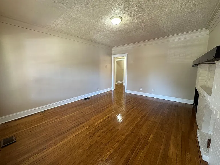 7332 S Lowe Ave #1 — Photo 6