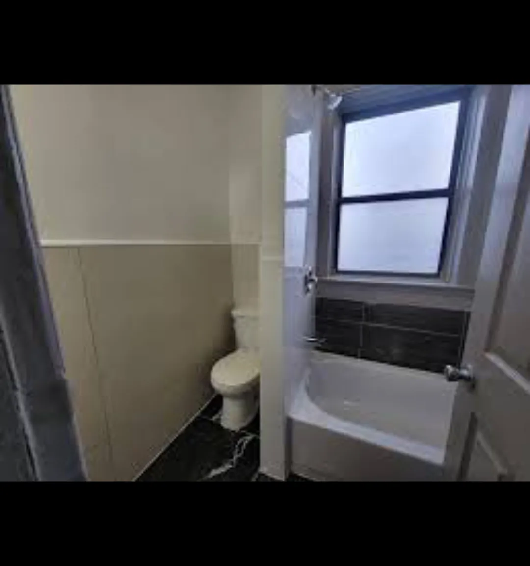 3 bed, 1300 sqft, $2,500 — Photo 3