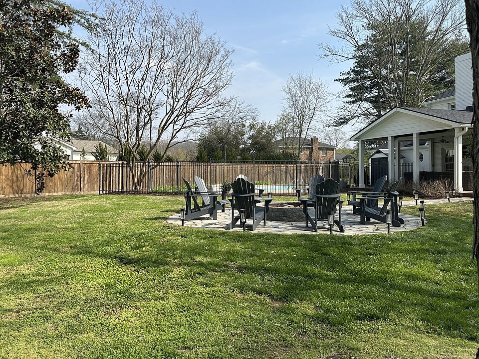 2nd image of 3007 Braintree Rd