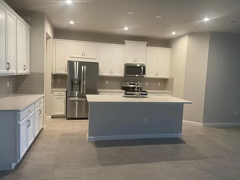Kitchen & dinning room area