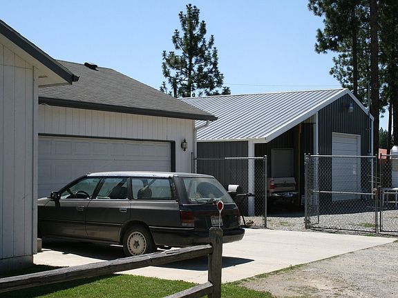 2 Car Heated Garage & Shop