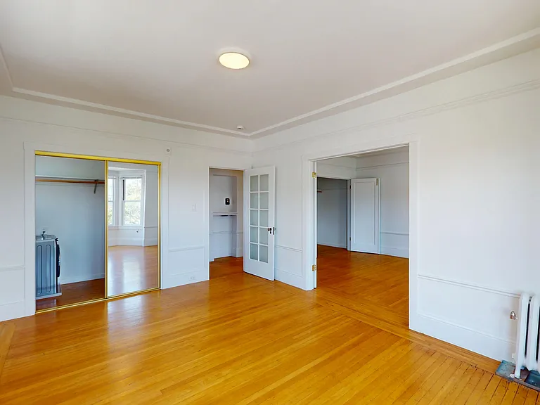 225 Irving St #7 — Photo 8