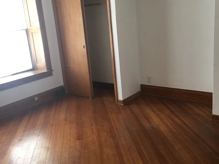 303 E Short St #1-2 — Photo 5