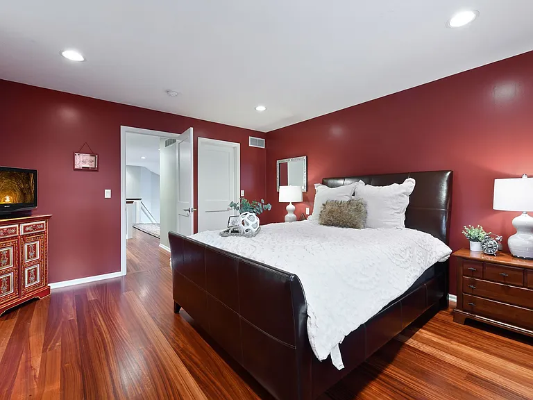 4390 Trillium Ln W — Photo 26