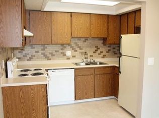 8909 238th St SW APT 11, Edmonds, WA 98026