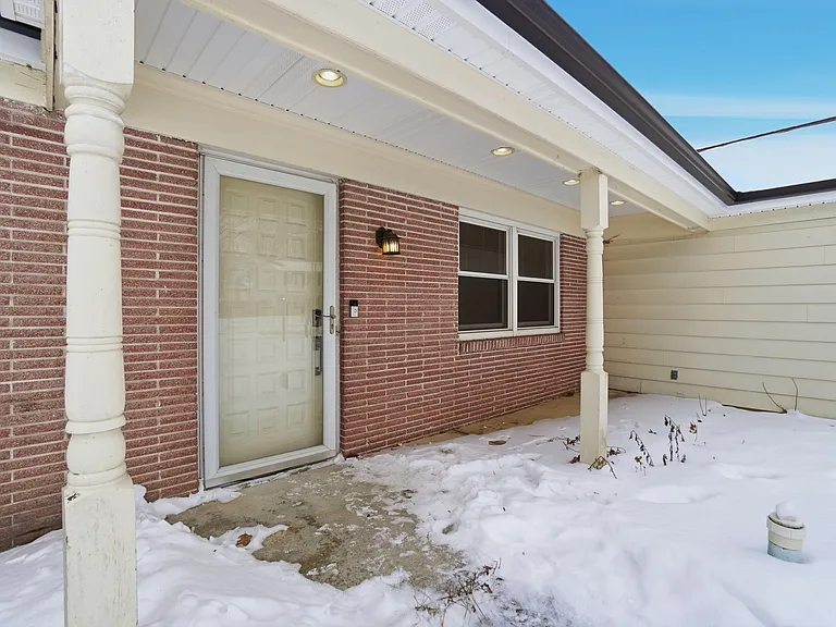7214 Winnebago Dr — Photo 3