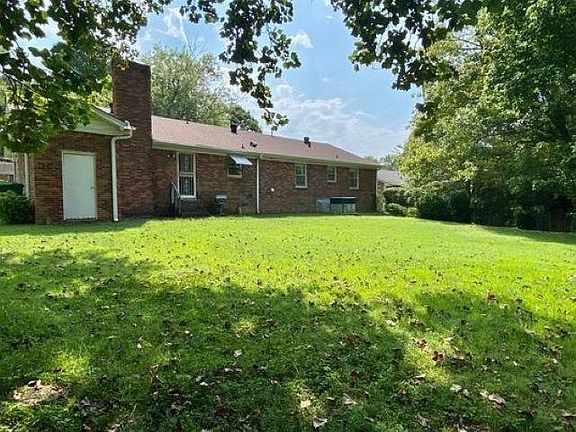 4th image of 157 Montclair Dr