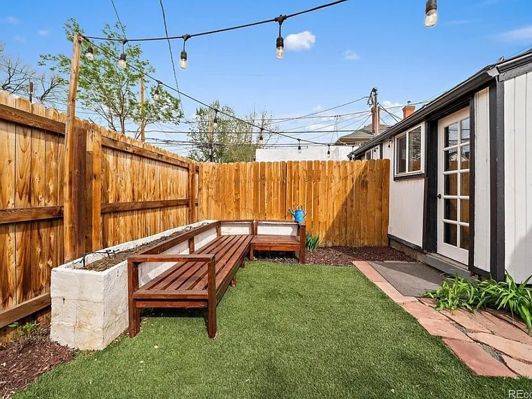 217 E Cedar Ave — Photo 18