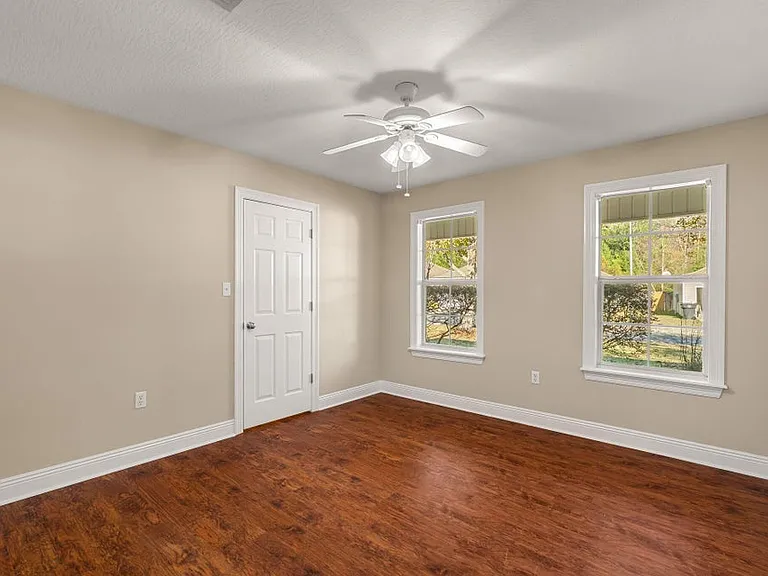 34 Clear Springs Ct — Photo 18
