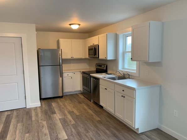 233 Bridge St #9