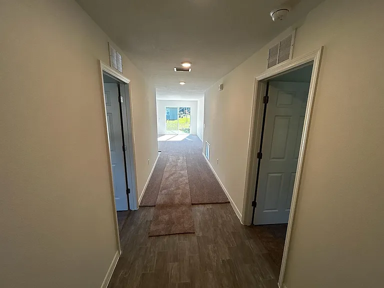 9 Slippery Rock Pl — Photo 3