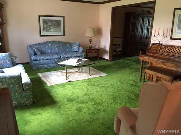 4th image of 55 Kathy Ln