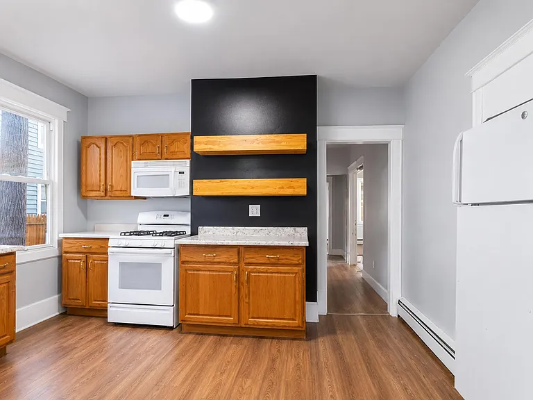 115 Innis Ave #A — Photo 3
