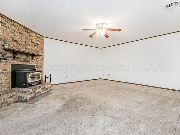 2nd image of 924 Terry Rd