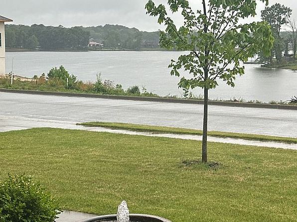 7317 Lake Point Cir