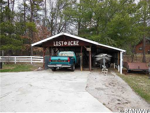 3rd image of 442 Agate Lane