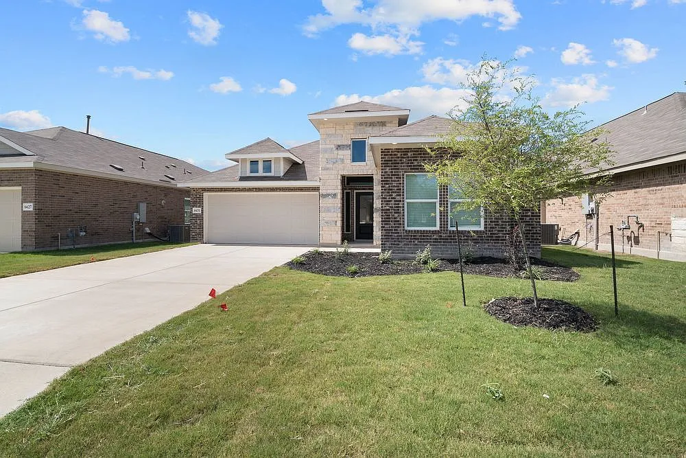 3 bed, 2054 sqft, $1,950 — Photo 3
