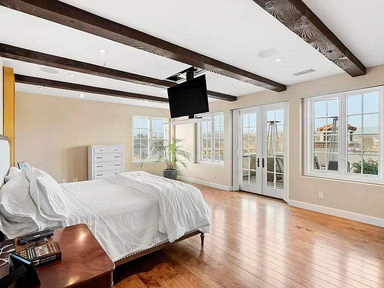 6152 Avenida Del Duque — Photo 16