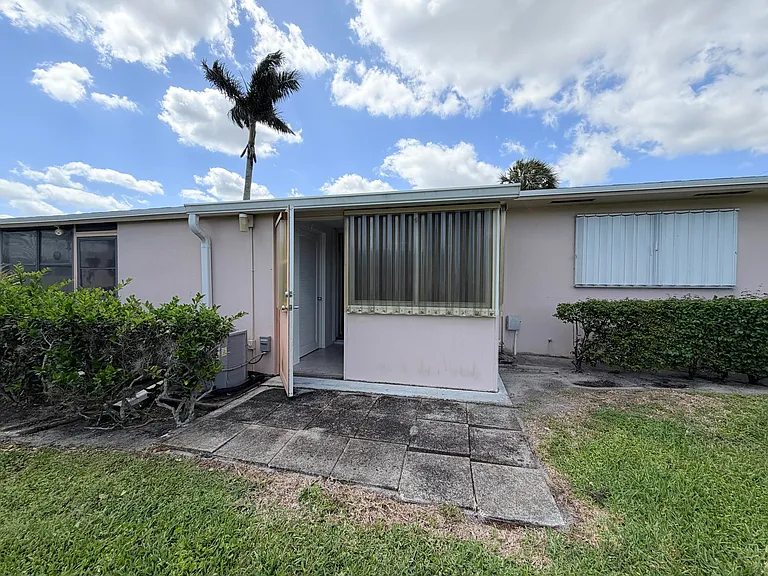 2607 Dudley Dr W #L — Photo 27